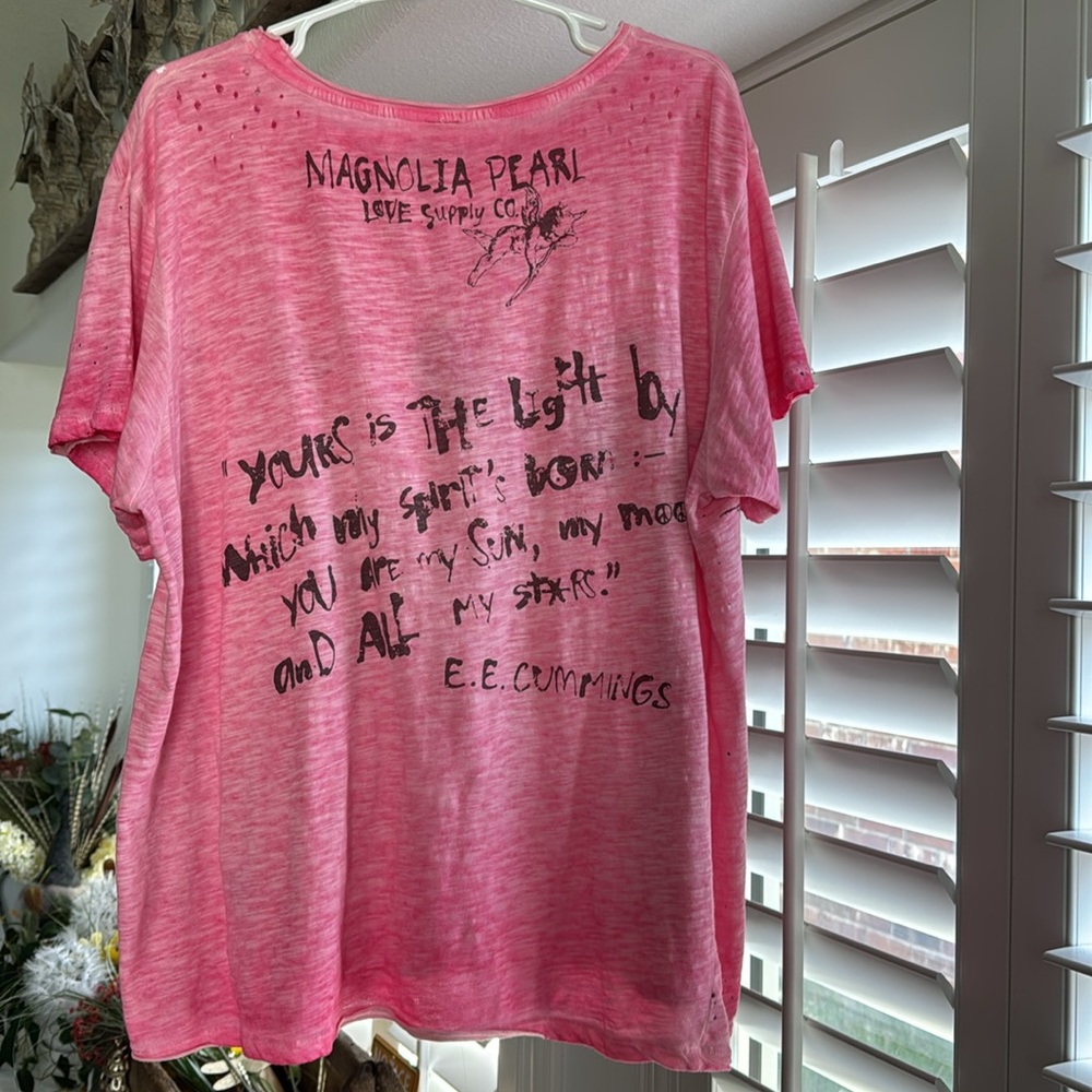 Magnolia Pearl Orbital Velocity Tee E. E. Cummings Quote NWT